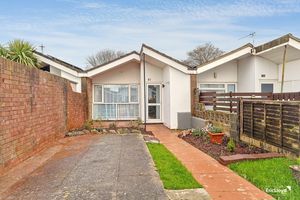 Photo 11- click for photo gallery